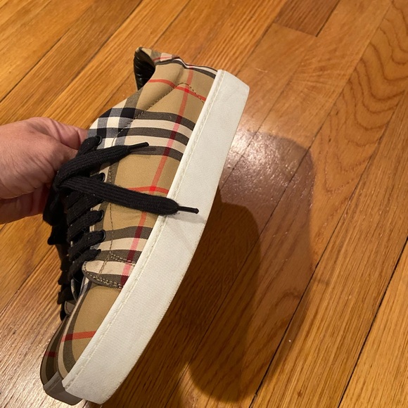 Burberry Beige Checkered Sneakers - Picture 2 of 6